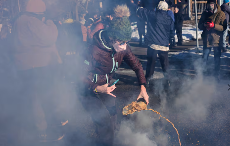 Protests Intensify in Minnesota as Federal Agents Clash With Demonstrators After Renee Good’s Death