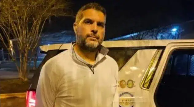 Florida High School Basketball Coach Jailed After Allegedly Messaging 15-Year-Old in Police Sting