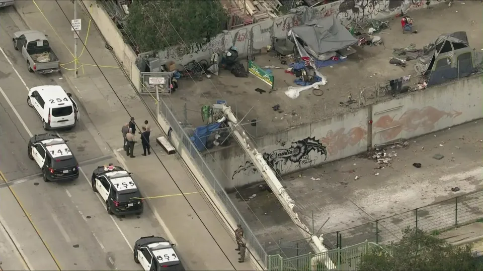 Former Raiders Player Identified as Man Stabbed to Death at Los Angeles Homeless Camp