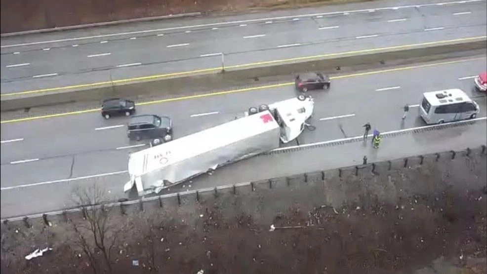 I-64 East reopens in Institute after overturned tractor-trailer shuts down traffic