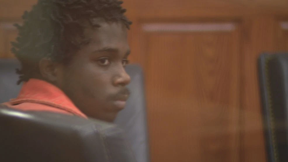 Former Charleston pizza restaurant employee accused in drive-thru shooting appears in court