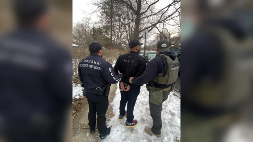 Pennsylvania School District Employee Accused of Sexually Assaulting Minor, USMS Says