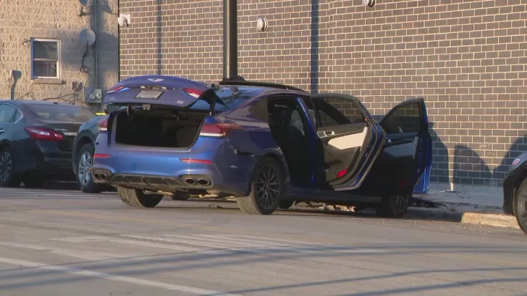 Cicero traffic stop ends in crash and arrests in Chicago