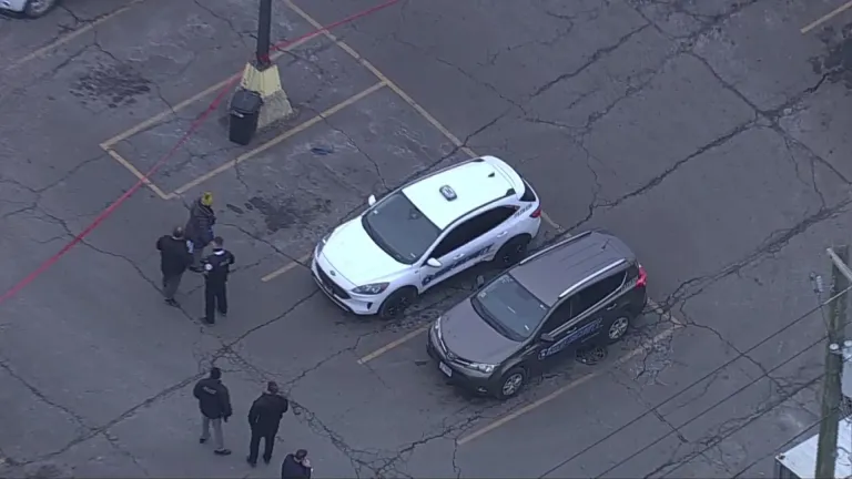 Man Critically Injured in Shooting Near Far South Side Grocery Store