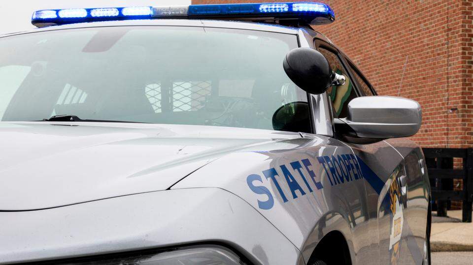 Three injured after crash involving police cruiser in Madison County, Kentucky