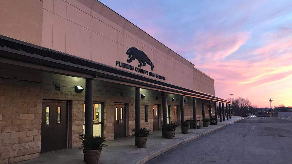 Four Kentucky High School Students Injured in Crash, Community Urges Prayers