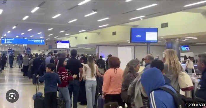 Long TSA lines and flight delays hit South Florida airports amid shutdown, storms and spring break travel