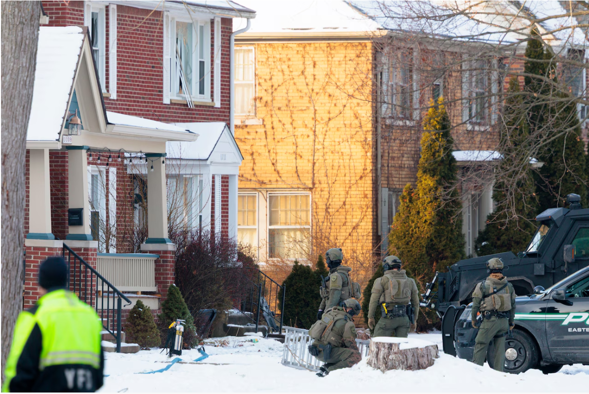 Ypsilanti man who barricaded himself with sword for 30 hours still awaiting arraignment