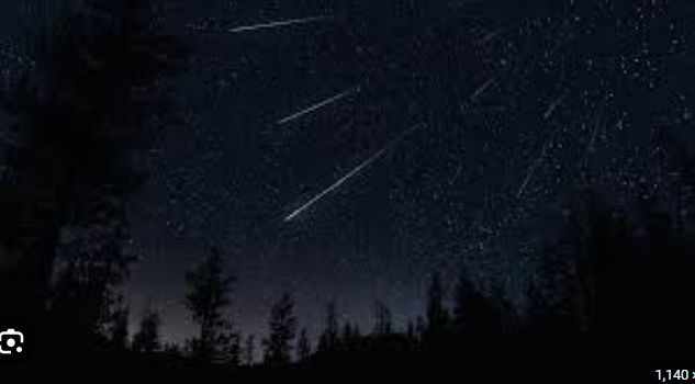 April skywatching guide: Pink moon, meteor shower and bright comet visible over Kentucky