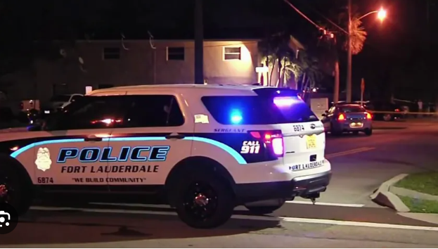 Man found dead on A1A in Fort Lauderdale; investigation underway