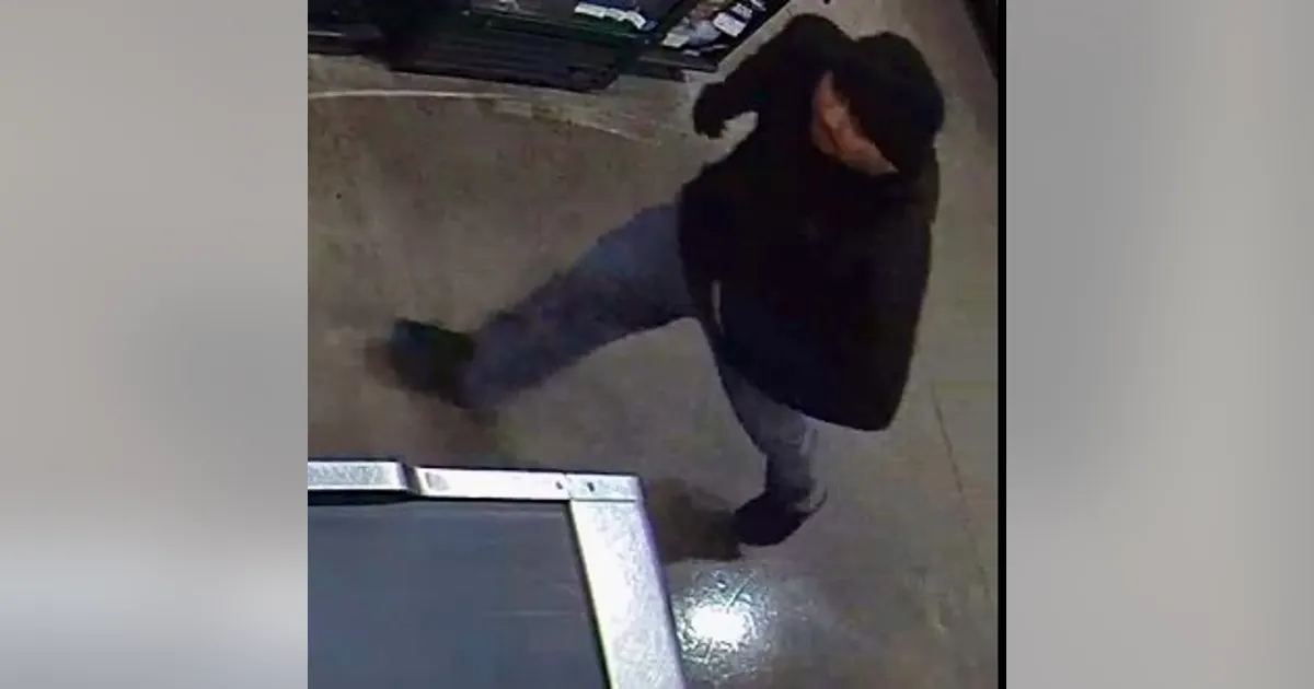 Suspect surrenders in fatal stabbing at grocery store in Garland