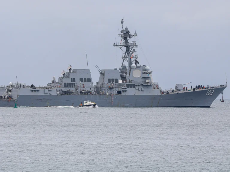 U.S. Military Strikes Suspected Drug Boats in Eastern Pacific, 5 Dead and 1 Survivor
