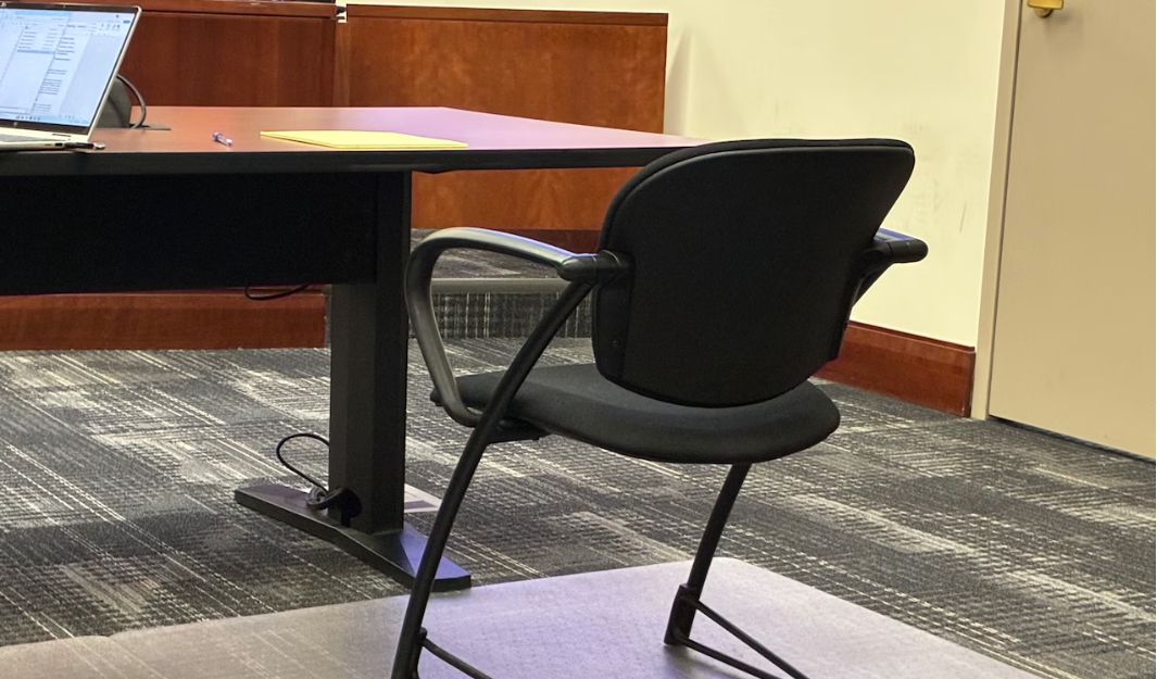 Murder Trial Disrupted as Defendant Refuses to Return After Erratic Behavior